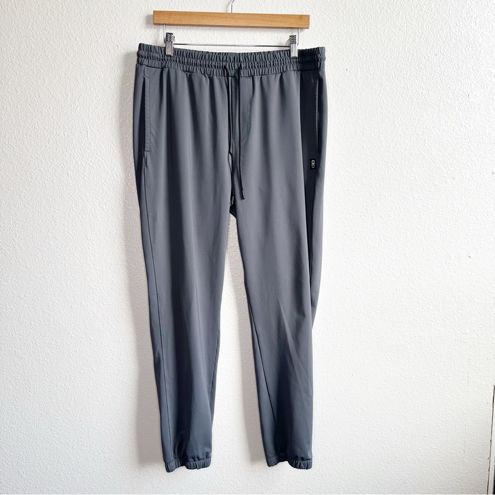Rhone Gray Athletic Joggers Men’s Size Large